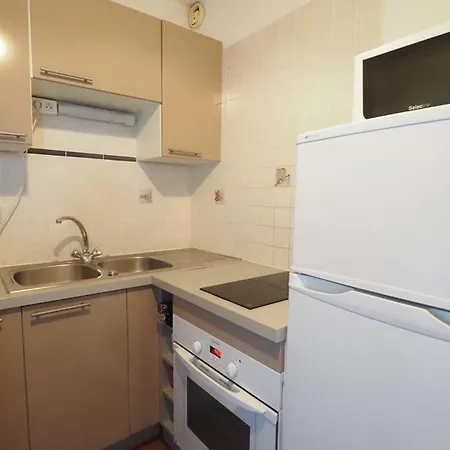 Daire Avec Piscine - 4 Pers. - Fr-1-874-61 Le Grau-du-Roi